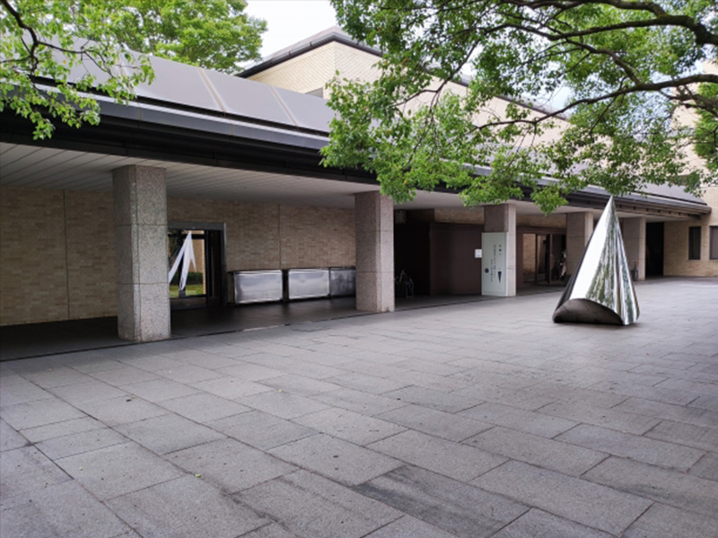 三重県立美術館